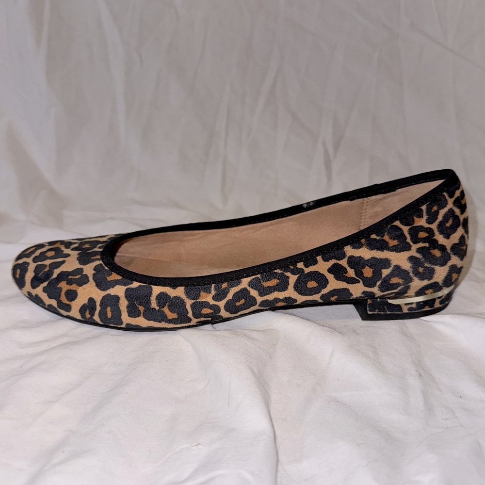 NWOT Lifestride velocity 2.0 leopard print flats